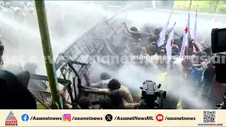 തിരുവനന്തപുരത്തെ സംഘർഷത്തിൽ മലപ്പുറം എസ്പി ഓഫീസിലേക്ക് മാർച്ച് നടത്തി SFI | Malappuram