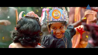 ശബരിമല അയ്യപ്പനെ കാണാനുള്ള കുഞ്ഞ് മനസ്സിന്റെ തീവ്രമോഹങ്ങളുടെ കഥ പറഞ്ഞ മാളികപ്പുറം