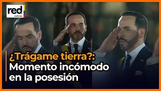 President Abelardo De La Espriella STUMBLED: AWKWARD moment at the presidential inauguration