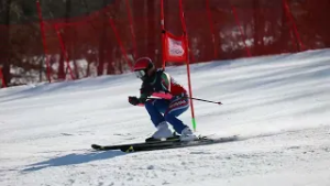 Приморские горнолыжники разыграли путёвки в сборную края.