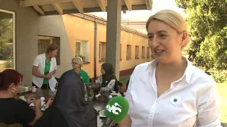 Zajedničkim heklanjem Cvijeta Srebrenice, Kakanjke odale počast žrtvama genocida