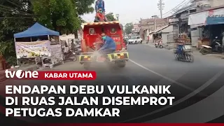 Lebak Fire Department Sprays Streets to Clear Volcanic Ash | Top News