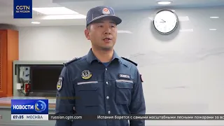 Chinese rescuers assist sailors in distress in the South China Sea