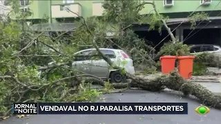 2 Dead and Transport Chaos in Rio After 100 km/h Gale