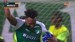 Leyser Chaverra scored a penalty to equalize for Cali against Bucaramanga.