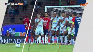 ⚽🧤 Incredible Abadía! The Cúcuta goalkeeper denied Juanfer the goal! #LALIGAxWIN