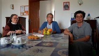 Lampedusa, le suore volute da Francesco che "umanizzano gli sbarchi"