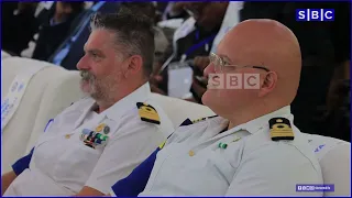 Qorshihii Deni iyo Axmed Madoobe lagu keeni lahaa Muqdisho oo wajahaya caqabad.