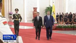Xi Jinping holds a welcome ceremony for the President of Ecuador