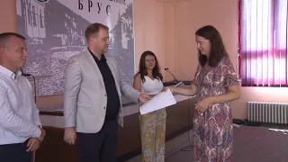 U Brusu svečano uručeni Ugovori za dodelu subvencija za samozapošljavanje