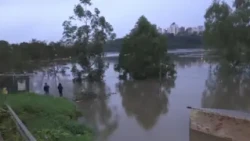 Inundaciones afectan al puerto histórico de Presidente Franco