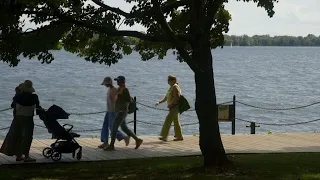 Canadians stand firm as Trump signs executive order to rename Lake Ontario