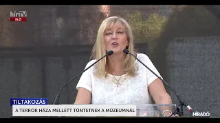 Schmidt Mária - Tüntetés a Terror Háza Múzeum előtt- HírTV