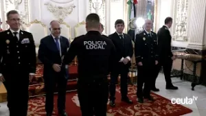 Vivas recibe a los 15 nuevos agentes de la Policía Local: "estáis aquí por méritos propios"