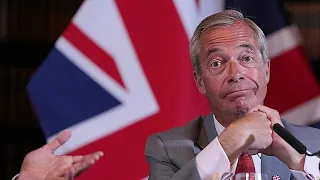 Farage y Conde Carapapelera se enfrentan en una elección parcial en Reino Unido