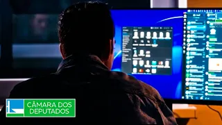 Manosphere: Internet groups turn frustration into hatred against women - 09/18/2026