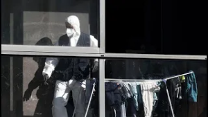 Una vecina de la asesinada en Navarra vio la huida del agresor: "Echó a correr" - laSexta Noticias