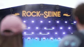 Rock en Seine: Audiodeskription macht Konzerte für Sehbehinderte erlebbar