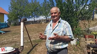 Zakoračio je u 84. godinu, još uvijek je aktivan. Priprema pekmez od ramići
