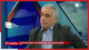 Xhufi: Si u shfaq UÇK për herë të parë në publik pas vrasjes së mësuesit | Trialog