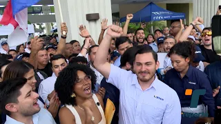 Vamos begins race to become a political party