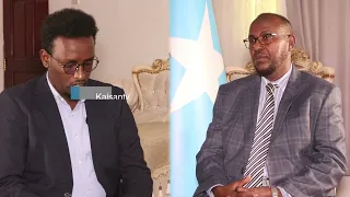 C.llaahi Sh. Xasan "Axmed waxaan arkeynay asiga oo meelaha caruurta ku dheelaan baabuurta isku riixa