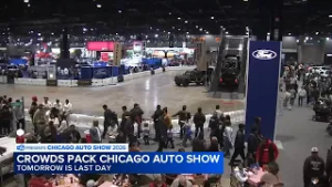 Crowds pack Chicago Auto Show, Monday is final day to attend
