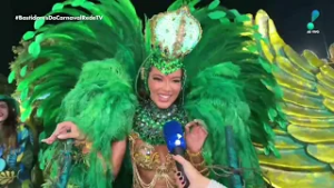 Musa da Imperatriz exibe corpão na menor fantasia da Sapucaí!