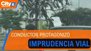 Driver stopped to urinate and caused chaos on Carrera 30 | CityTv