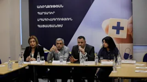 Առողջության ապահովագրություն՝ խառնաշփոթ, հերթեր, աշխատավարձի կրճատում․ ի՞նչ են քննարկել բժիշկները
