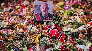 Noruega despede-se do rei Harald V, o “avô” da nação