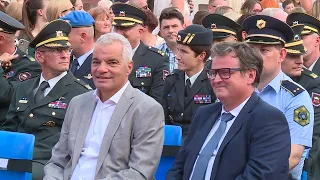 Regionalno, Maribor: Slovenska vojska bogatejša za 37 poročnikov