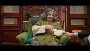 سمعني خويا، كان إنتي غايضتك أمّك، إجي أقعد بحذاها… هذا الكلام الصحيح. ?