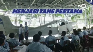 MENJADI YANG PERTAMA [RUANG EDUKASI]