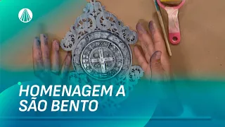 Medalhão de São Bento em pintura com gel envelhecedor | Faça Você Mesmo