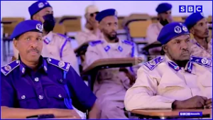 Командование полиции Сомалиленда проводит обучение и арестовывает переведенных сотрудников разведки.