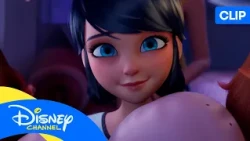 LAS AVENTURAS DE LADYBUG: ¡El caos de la fiesta de pijamas de Marinette! 🍿 | @disneychannelES