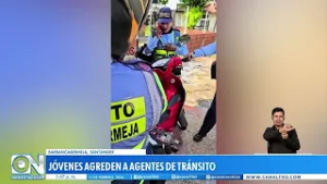 ¡Indignante agresión! Jóvenes atacan a agentes de Tránsito en Barrancabermeja y todo quedó en video