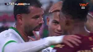 ?¡ROJA EN TOLIMA! Angulo levantó mucho su pierna e impactó el rostro de Edwin Cardona. #LALIGAxWIN ?