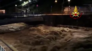 Maltempo, fiumi d'acqua nella Bergamasca: evacuato campeggio con 250 persone a Isola di Fondra