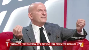 Minzolini sul caso Vannacci: "Salvini apprendista stregone, ma questa destra può ancora attrarre"