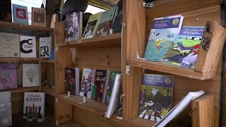 Noctiluca mobile bookstore needs between 90,000 and 100,000 pesos to continue the project