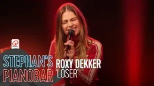 ROXY DEKKER speelt 'LOSER' in Stephan's Pianobar // Qmusic
