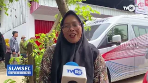 SUMSEL HARI INI - WARGA MANFAATKAN KAS KELILING UNTUK PEROLEH UANG PECAHAN BARU