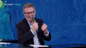 Leonardo Maria Del Vecchio "Ho scoperto che la benzina è infiammabile" | Che tempo che fa