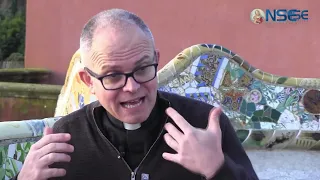 Gaudí nos abre a la ternura de María
