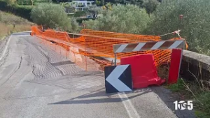 Lavori Vietri Frana Policastro tempi lunghi riapertura sp82 27feb
