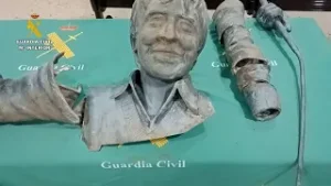 Recuperan troceada en Santander la estatua robada de ‘Seve’ Ballesteros