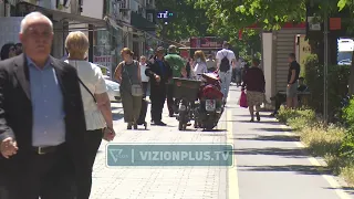 Të varfrit kursejnë më shumë, qytetarët me të ardhura të larta dhe bizneset marrin kredi