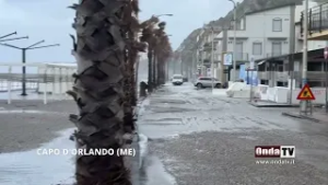 Un viaggio di 27 km tra detriti e litorali sferzati da raffiche di vento e onde alte